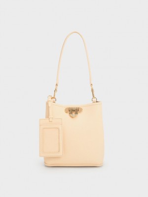 Charles & Keith Alcott Bøtteposer Beige | VDLQT4190