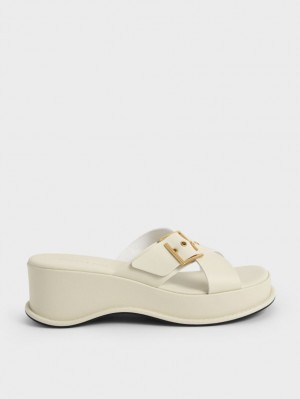 Charles & Keith Buckled Crossover Platåsandaler Hvite | UOKHA7039