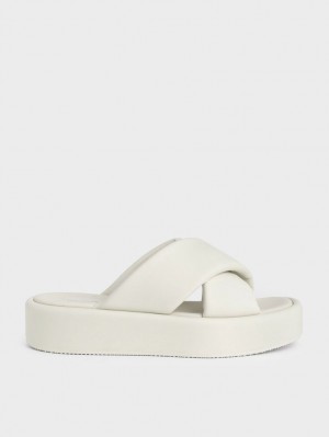 Charles & Keith Polstret Crossover Flatforms Badesandaler Hvite | LOZAR7360