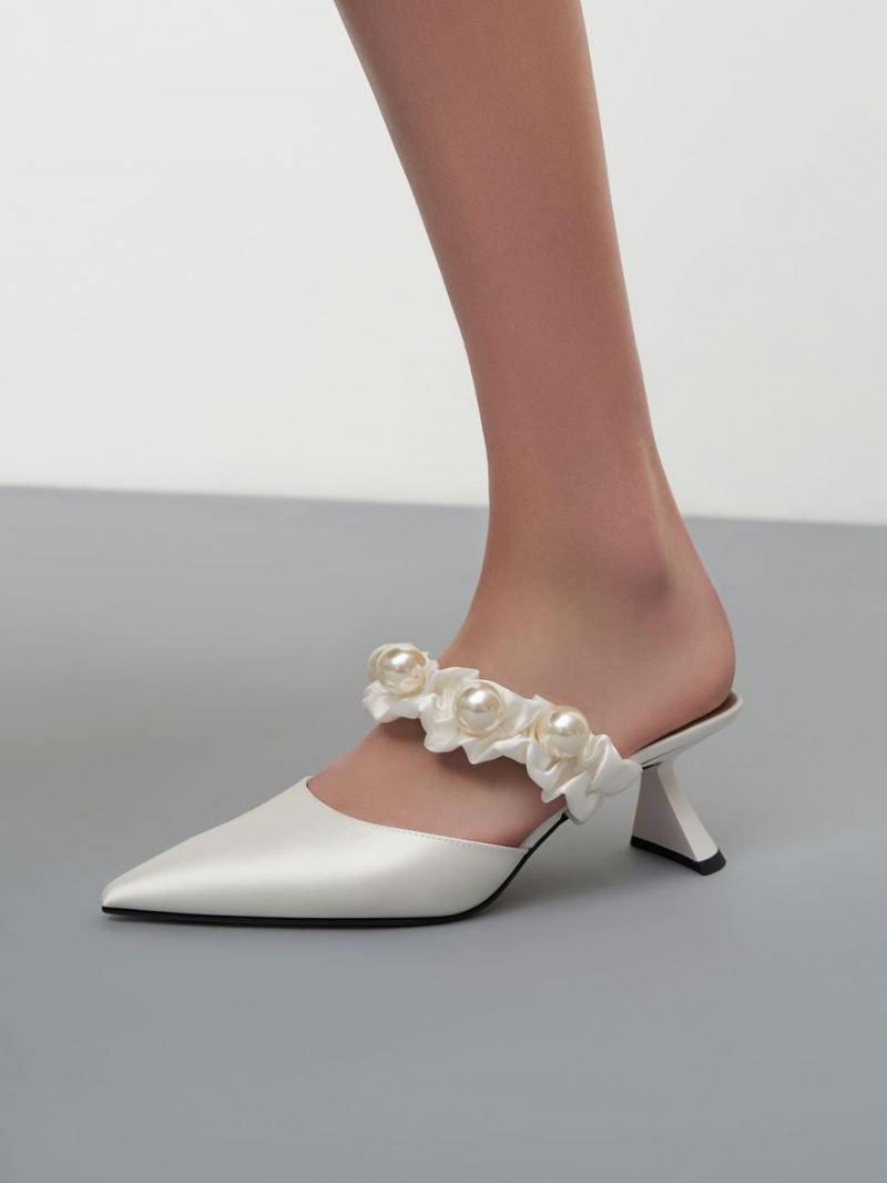 Charles & Keith Blythe Bead Embellished Satin Pumps Hvite | LGHKR5127