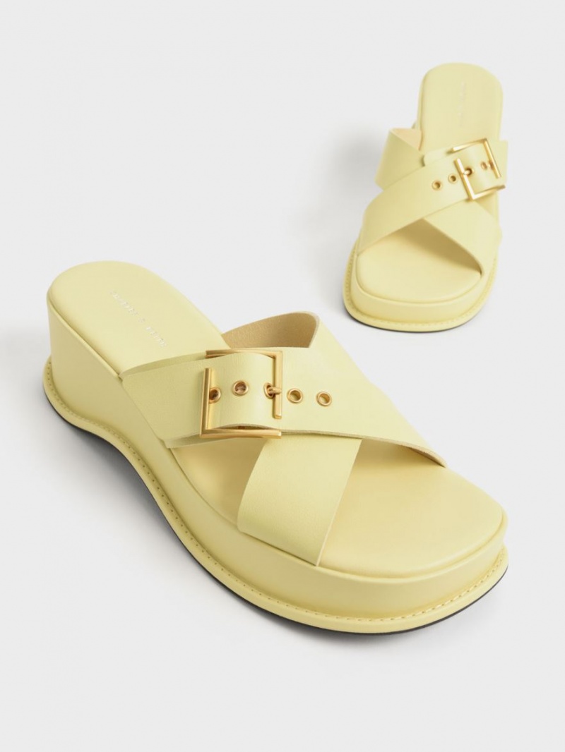 Charles & Keith Buckled Crossover Platåsandaler Gul | KEZNW2760