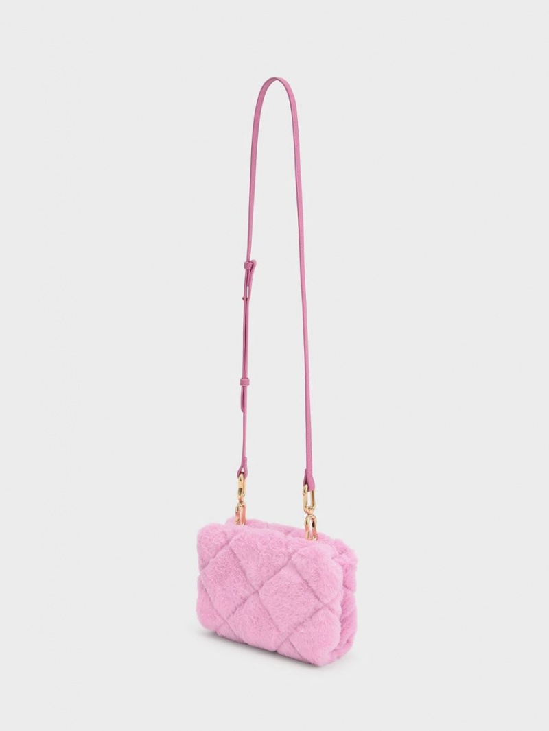 Charles & Keith Gemma Chunky Chain Handle Furry Vattert Boxy Crossbody Veske Rosa | DAHPF0583