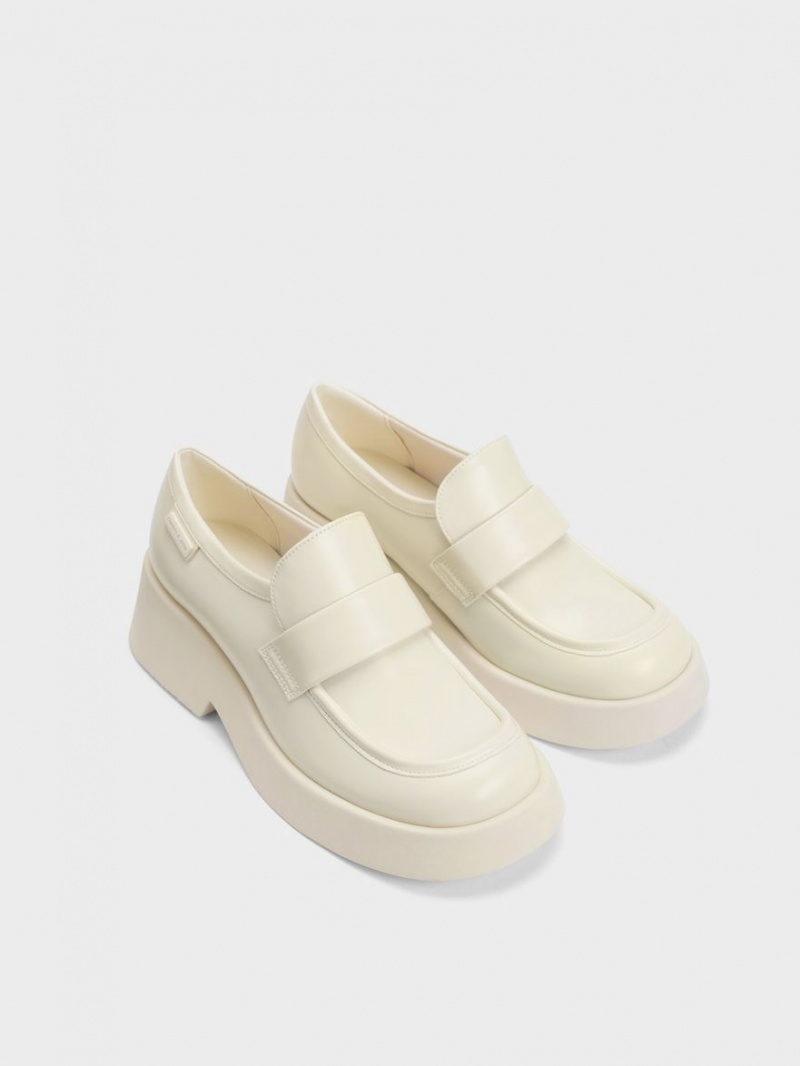 Charles & Keith Giselle Reima Chunky Patent Loafers Pisket Krem | TIEOQ9514