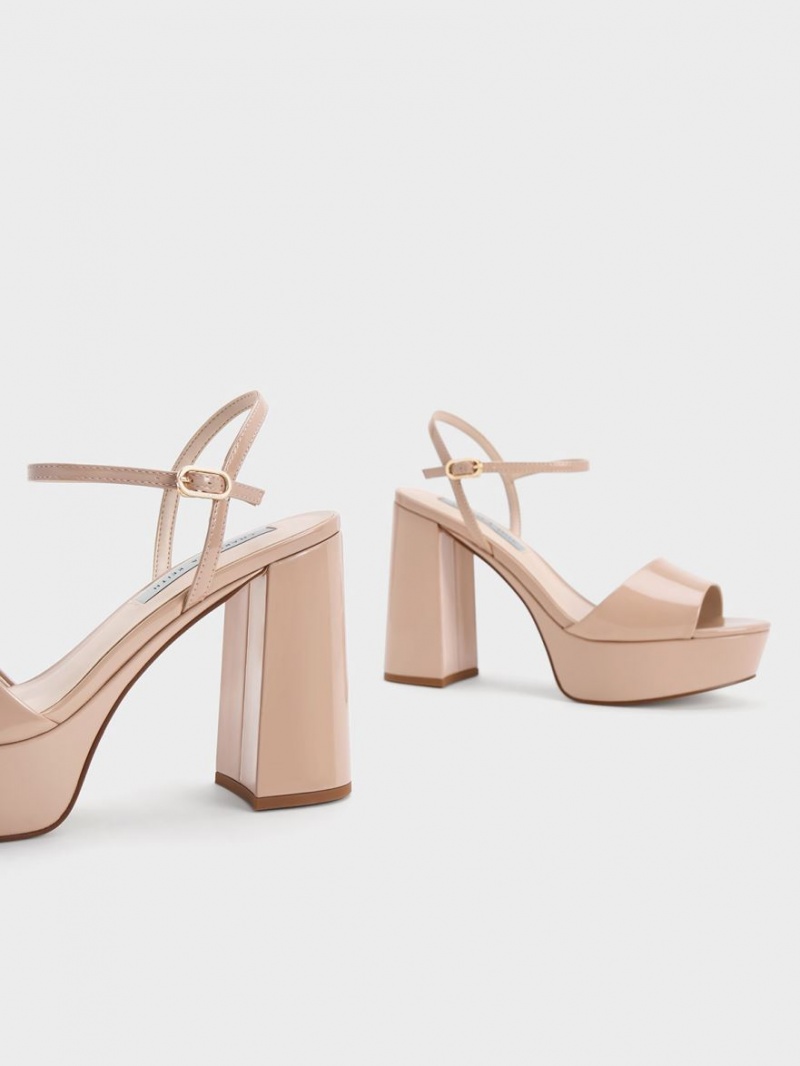 Charles & Keith Halle Peep-Tå Patent Platåsandaler Beige | AHDXU2609