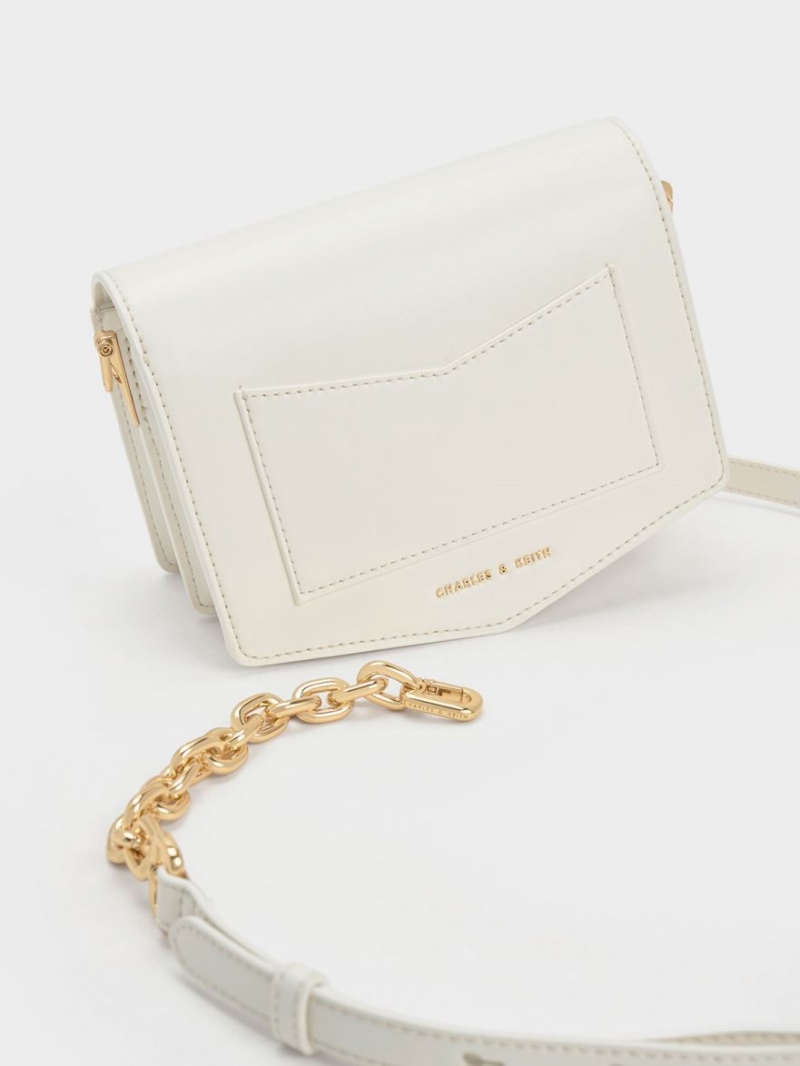 Charles & Keith Lock-Motif Geometric Crossbody Veske Hvite | NASLR4597