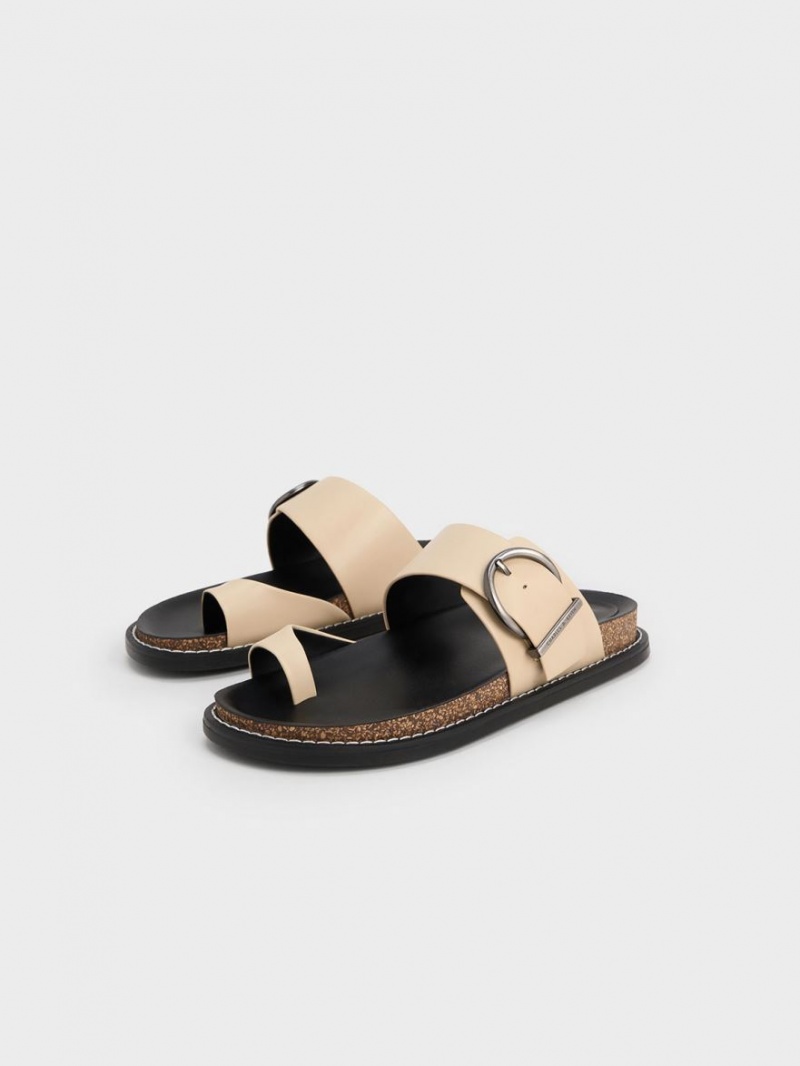 Charles & Keith Metallic Spenne Tå-Ring Flate Sandaler Beige | WZCSA2097