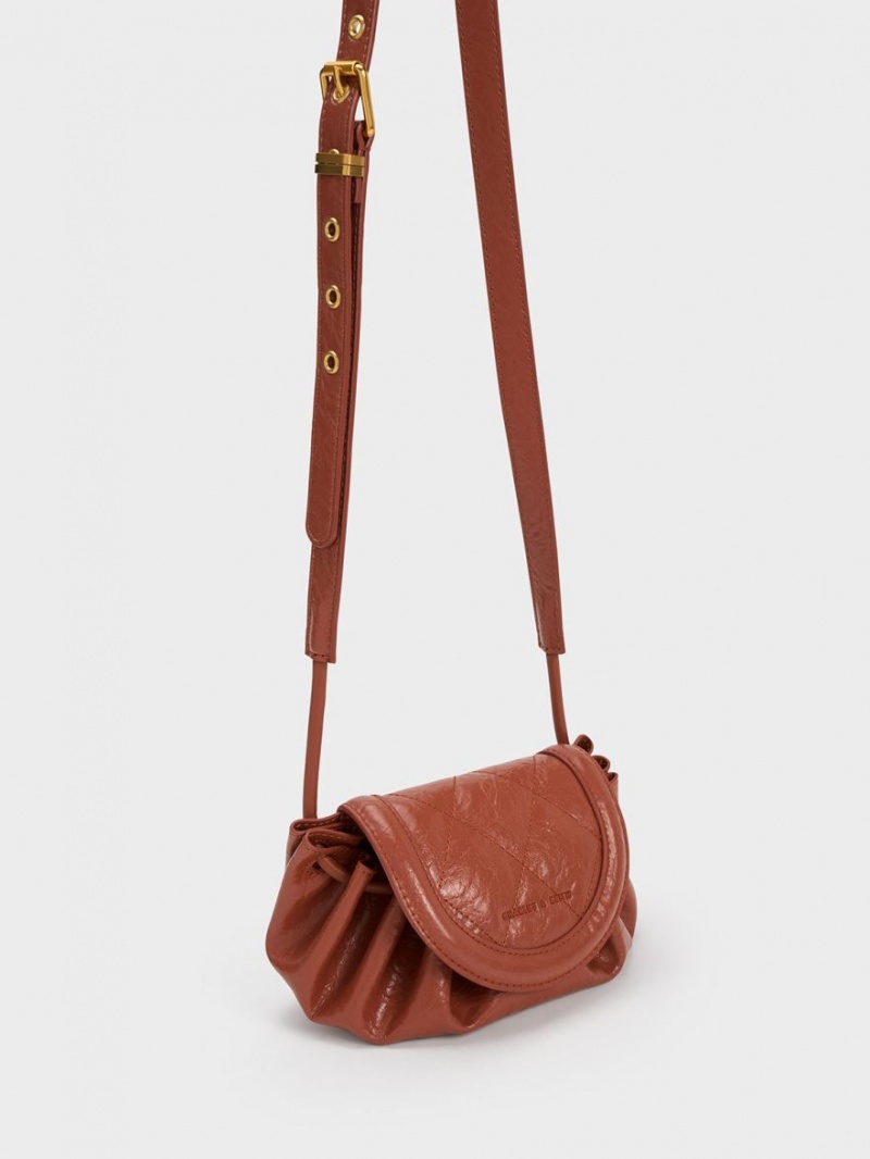 Charles & Keith Mini Blossom Curved Flap Vattert Crossbody Veske Mørke Rød | QKXIN1562